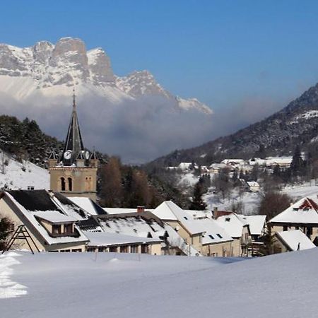 Petit Studio Mansarde 18 M2 Avec Navette Gratuit Aux Pistes De Ski Gresse en Vercors Bagian luar foto