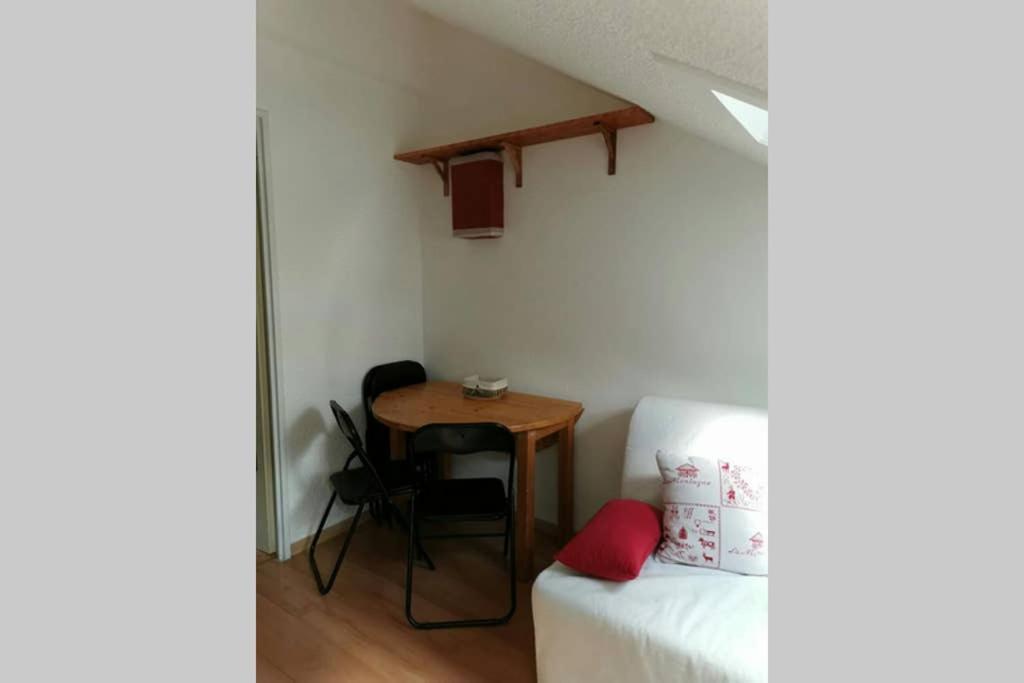 Petit Studio Mansarde 18 M2 Avec Navette Gratuit Aux Pistes De Ski Gresse en Vercors Bagian luar foto